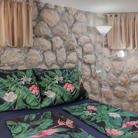 Apartments Tommi Dramalj Luaran gambar