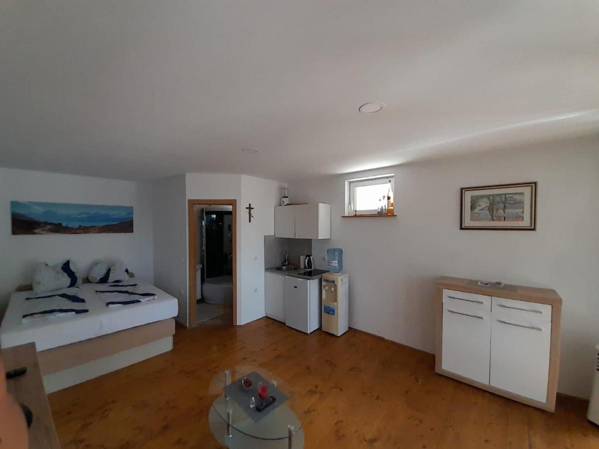 Apartments Tommi Dramalj Luaran gambar