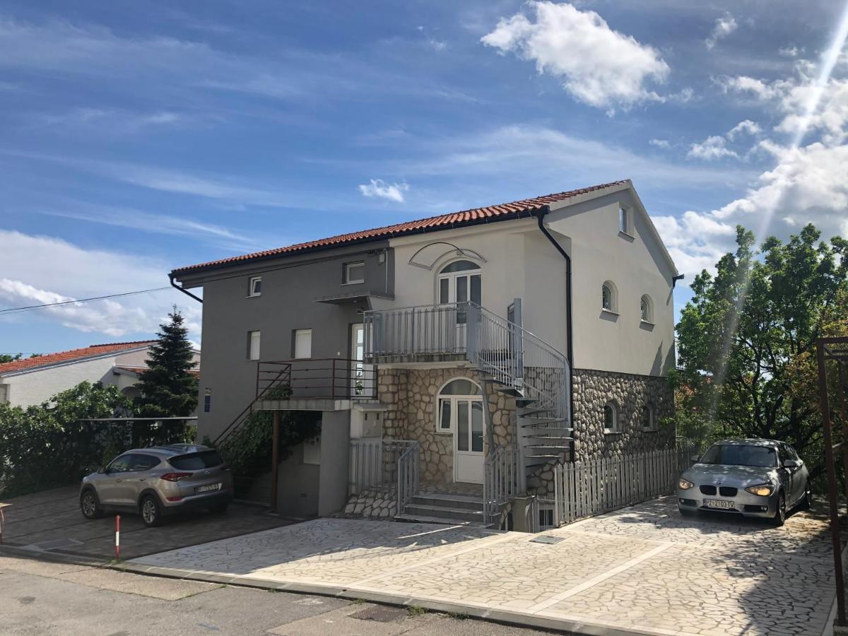 Apartments Tommi Dramalj Luaran gambar