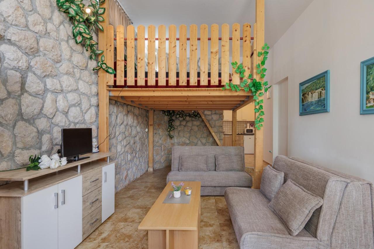 Apartments Tommi Dramalj Luaran gambar