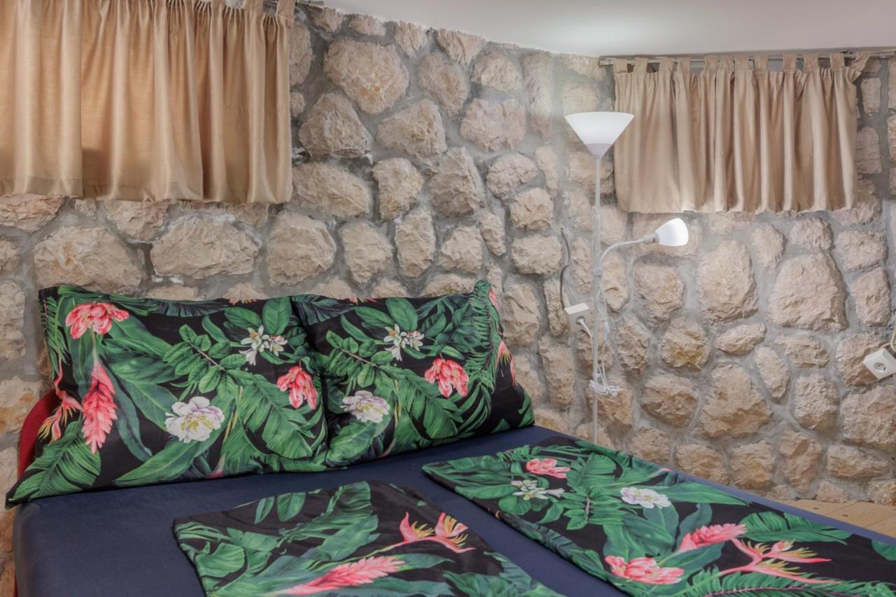 Apartments Tommi Dramalj Luaran gambar