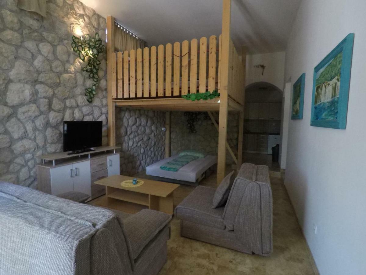 Apartments Tommi Dramalj Luaran gambar