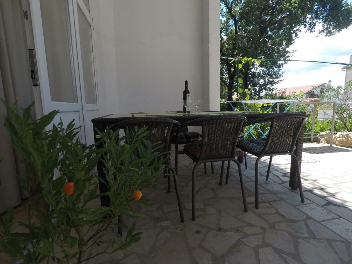 Apartments Tommi Dramalj Luaran gambar