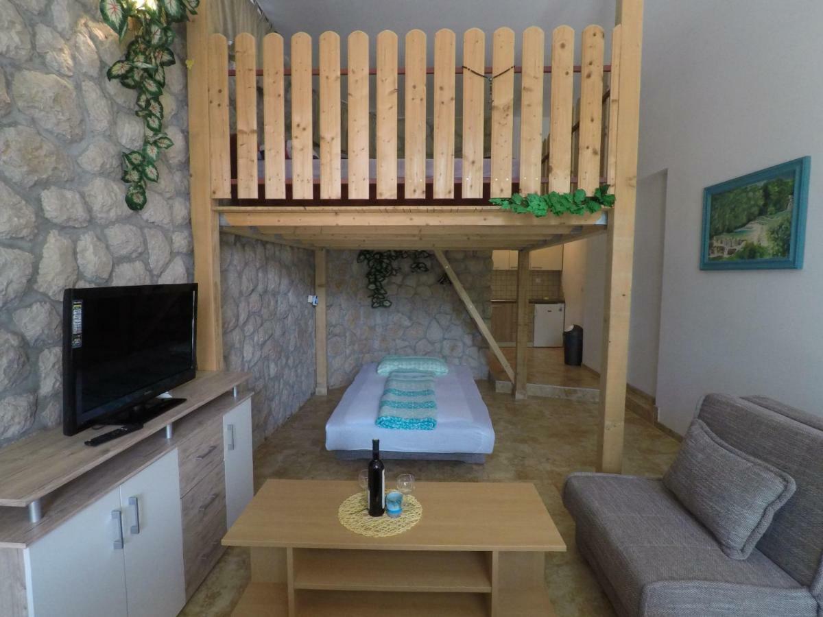 Apartments Tommi Dramalj Luaran gambar